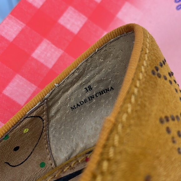 Miss L-Fire mustard yellow pin up suede pumps with bows and rhinestones. Sz38 - Picture 5 of 9